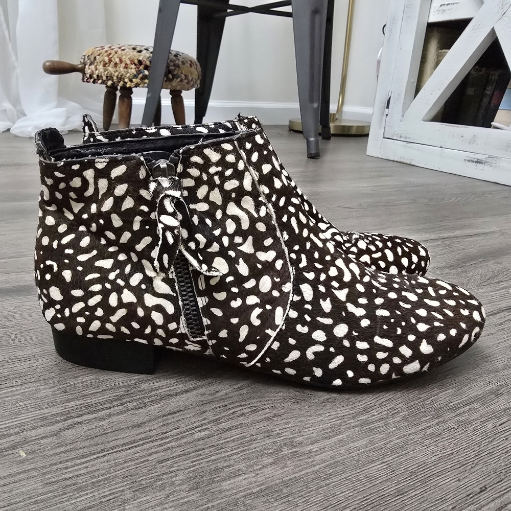 Dolce Vita Calf Hair 100% Leather Animal Print Ankle Booties Fall Winter Preppy